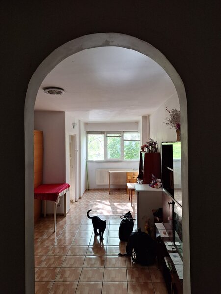 Gorjului, garsoniera 32 mp.