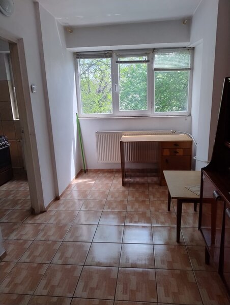 Gorjului, garsoniera 32 mp.